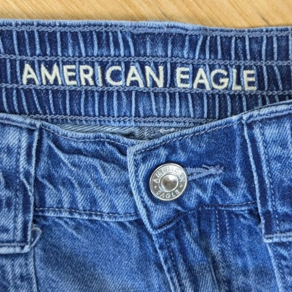 American Eagle Highest Rise 90s Boyfriend Shorts‎ Size 2 Blue Denim Cargo Frayed